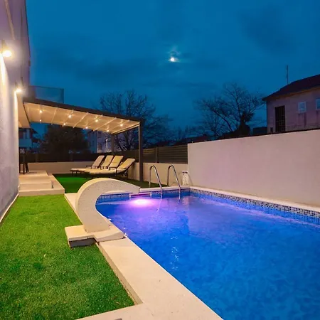 Apartment Castelli, 5 Stars Apartment Kastela Exterior photo